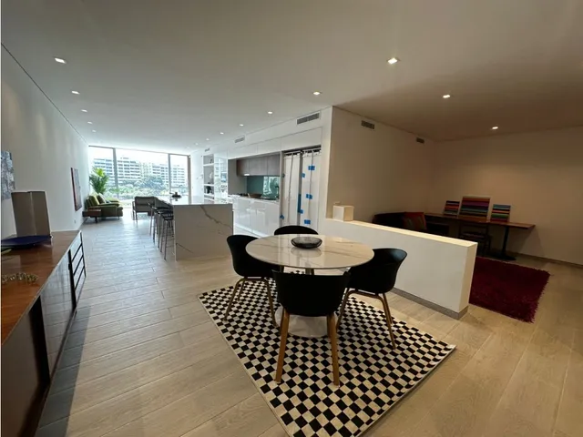 Apartamento En Venta Y Alquiler. 118,70m². 1h+c./2b/2p. Las Mercedes