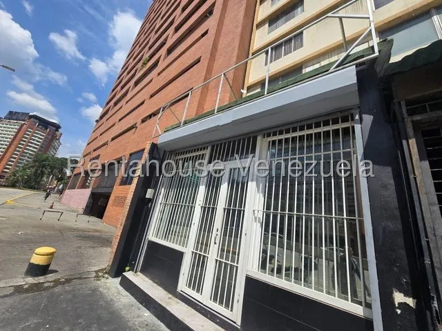 Espectacular Local Comercial A Pie De Calle En Alquiler, En Chacao.