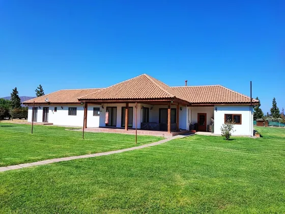  Casa Semi-nueva En Tranquilo Condominio Cercano A...