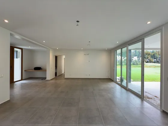 Casa En Venta  En Miralagos