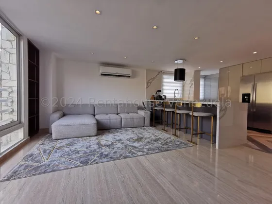 Apartamento En Venta En Los Naranjos De Las Mercedes Caracas