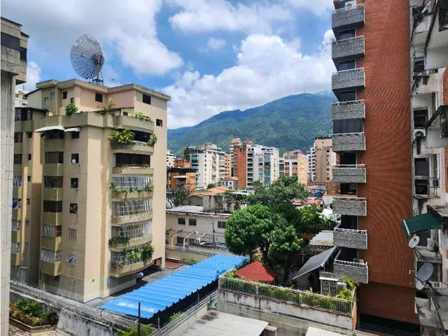Se Vende Apto. 106.20m2 3h/2b/1e+maletero La Campiña