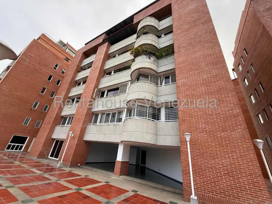 Lindo Apto. En Colinas De Bello Monte En Edif Nuevo
