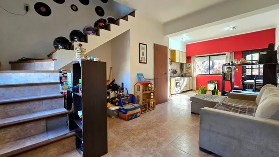 Venta Duplex 3 Ambientes Cochera Patio Y Jardin 