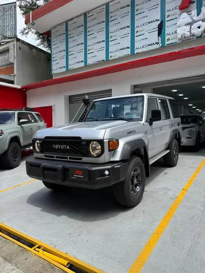 Toyota Lc76 40th