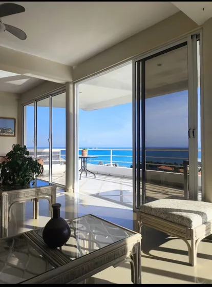 Amplio Apartamento Con Vista Al Mar Hasta 10 Huéspedes 