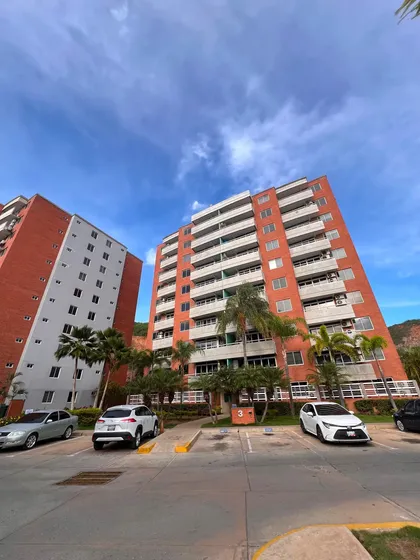Apartamento A Estrenar En Nueva Barcelona, C.r Costanera Suites, Av Costanera