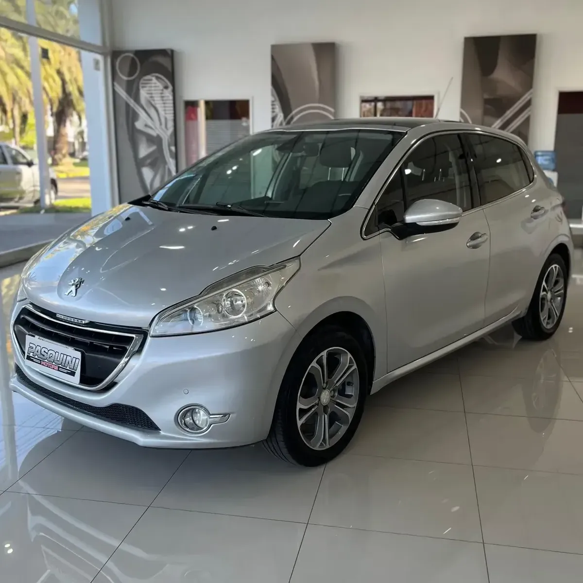 Peugeot 208 1.6 Feline