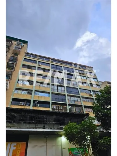 Amplio Apartamento En Venta En Sabana Grande - 147m2-3h-3b