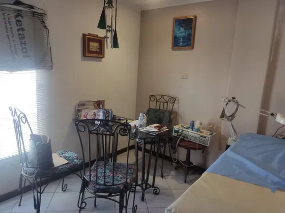 * J. Toledo: Consultorio Médico En Alquiler, Anexo Hospital Metropolitano Del Norte, 35.32m², 3 Cubículos, Puerta De Seguridad, Planta ;areas Comunes, Amoblado, 263120