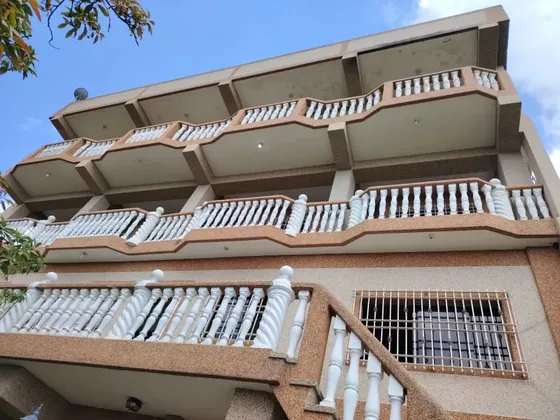 Se Vende Hermosa Casa En El Junquito. Avp