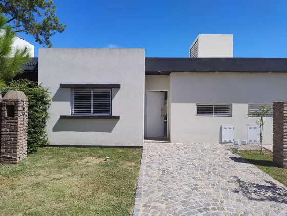 Casa En Matheu