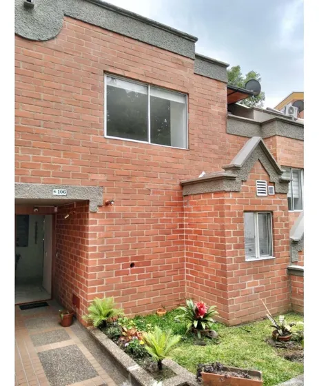 Vendo Casa En Medellín- Sector La Frontera