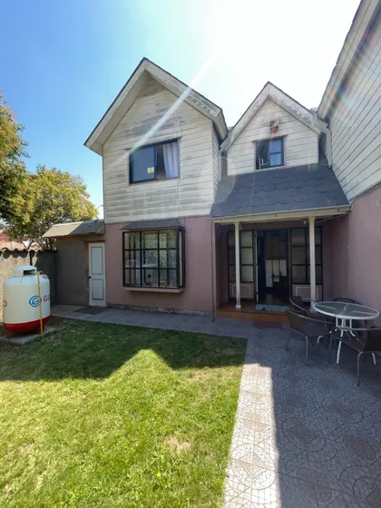 Casa Nipe - 3d + 4b - Arriendo C/ Compromiso De Compra