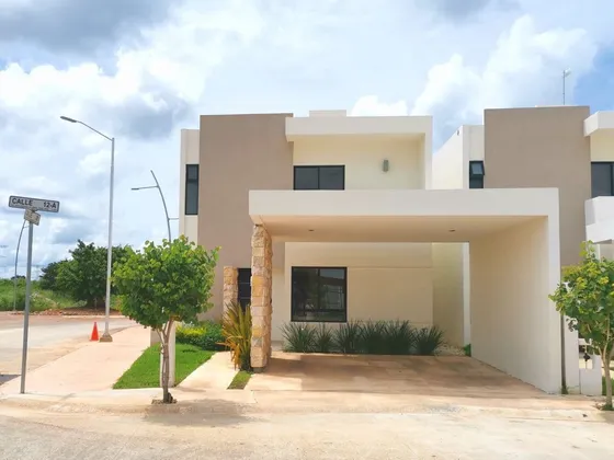 Casa En Venta En Mérida De 3 Recámaras | Privada Solana Tixcacal