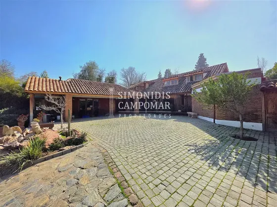 Casa En Venta De 5 Dorm. 5 Baños, El Rodeo En La Dehesa