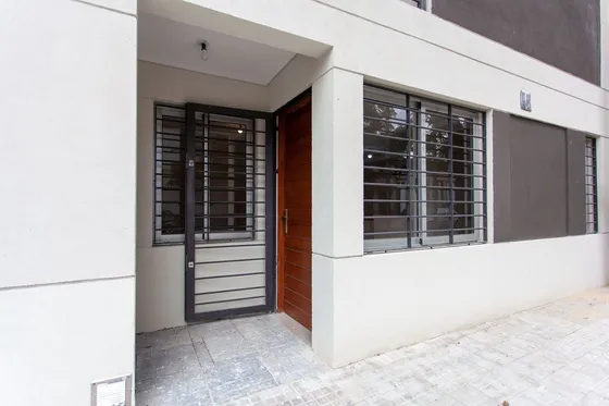 Alquiler Duplex Al Frente Goes 1 Dorm Con Balcon