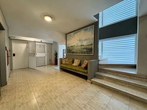 Solo Clientes Se Alquila Apartamento En Urb. La Viña, Edificio Isla Dorada