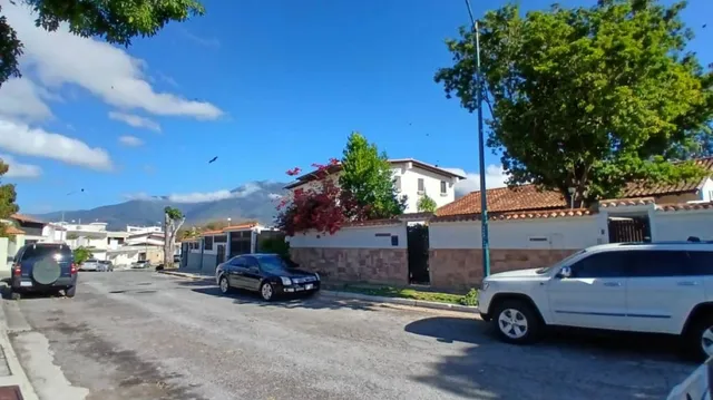 Se Alquila Amplio Anexo 160m²-2h+1hs+2b+1bs+vista+2terrzas-el Cafetal-rg