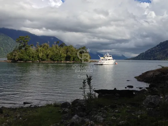 Mas De 20 Ha En Isla Llancahué, Hualaihue Patagonia Chilena