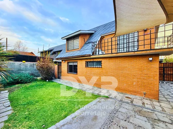 Casa En Barrio Residencial De Vitacura