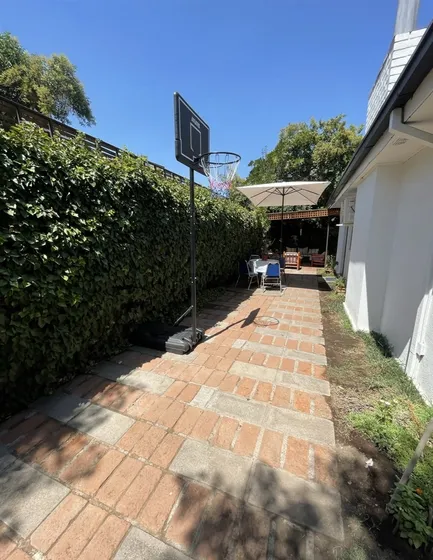 Casa En Venta De 4 Dorm. En Las Condes