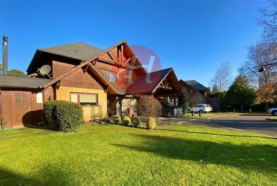 Casa En Venta De 3 Dorm. En Temuco