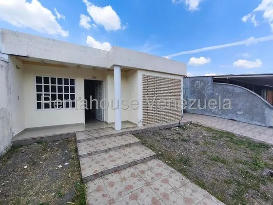 Casa En Venta Urb Parque Residencial Los Chaguaramos Acarigua - #25-14402 Jm Rah