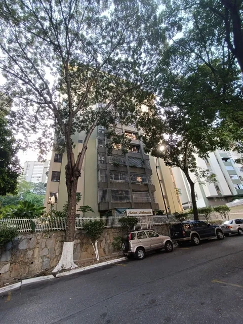 Apartamento En Venta, Calle Cerrada  La Urbina