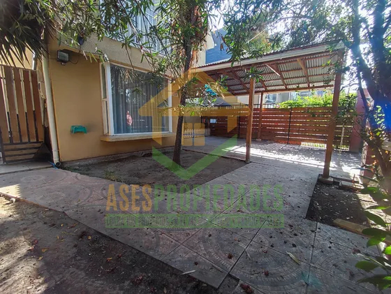Mt Amplia Casa En Huechuraba  4d/3b