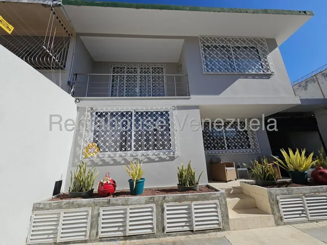 Mb Casa En Alquiler En Los Chorros, Distrito Metropolitano