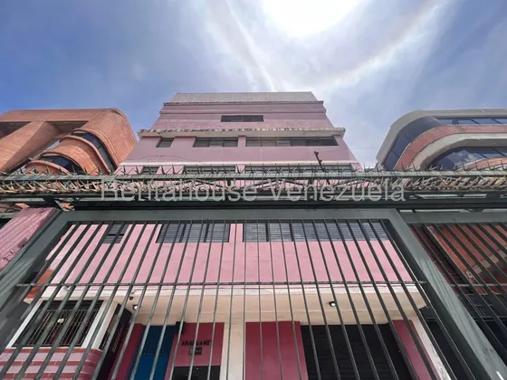 Extraordinario Edificio Comercial En Alquiler Mls 25-19025 La Urbina
