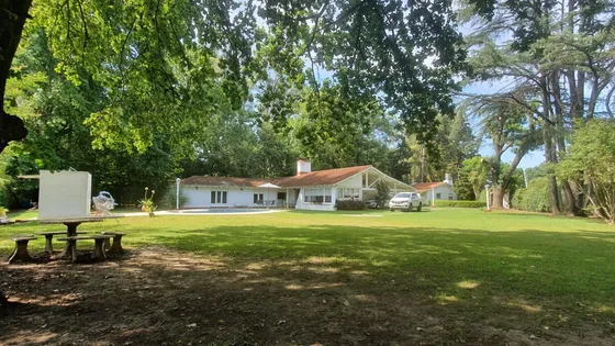 Casa Quinta En Venta   Amplio  Jardin Con  Pileta  Apto Credito Barrio Altavista Maschwitz