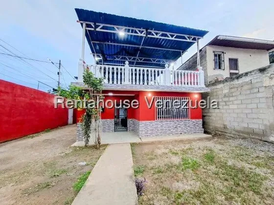 Fredxia Castillo Vende Casa Comercial En La Zona Oeste De Barquisimeto. Fc # 26-20161.