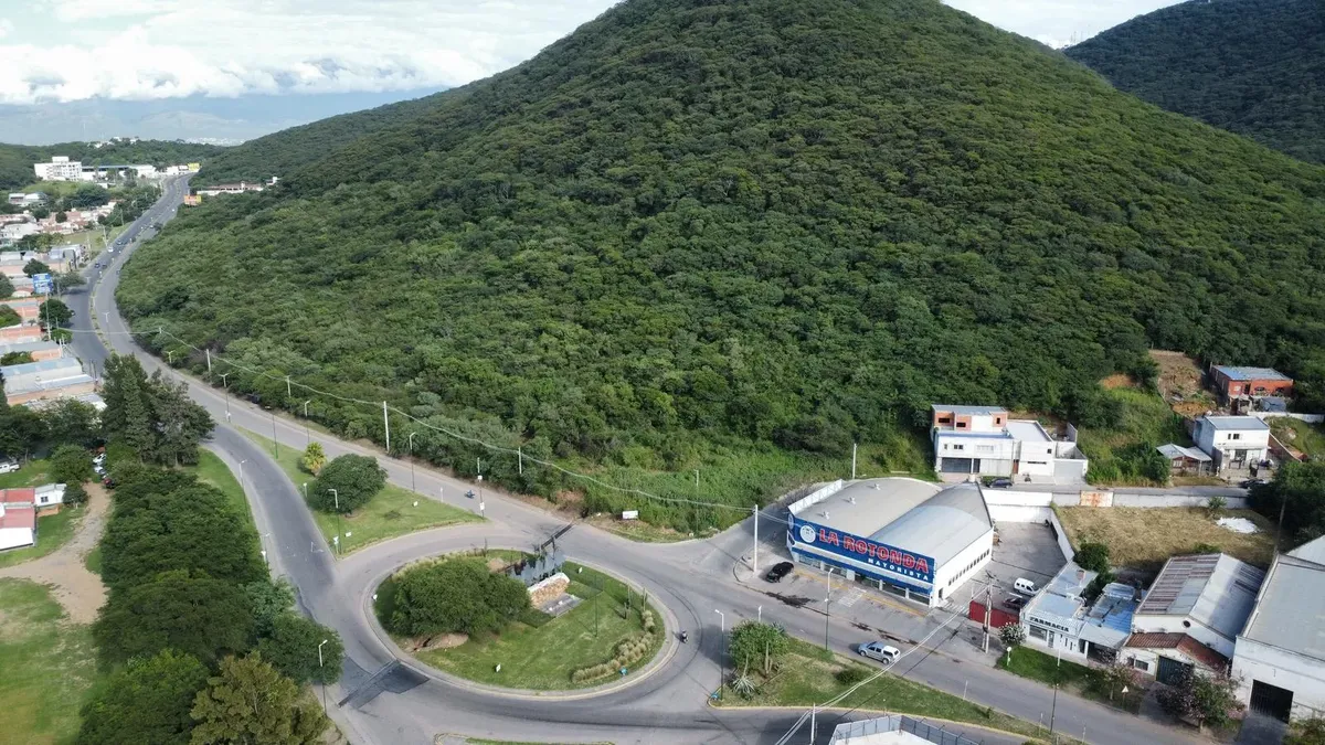Land for Sale at the Entrance to the City of Salta, 6,000 m²