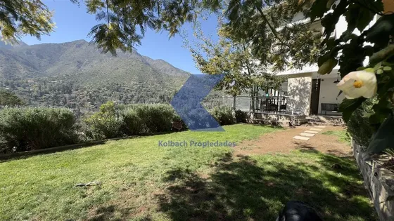 Casa En Venta De 4 Dorm. En Lo Barnechea