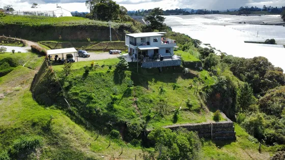 Hermosa Finca En Zona De Alta Valorización Vista Unica