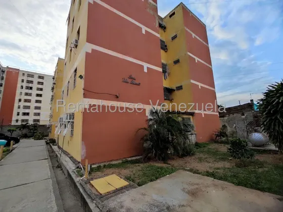 Venta Conservado Apartamento En Zona Oeste De Barquisimeto Gabriela C