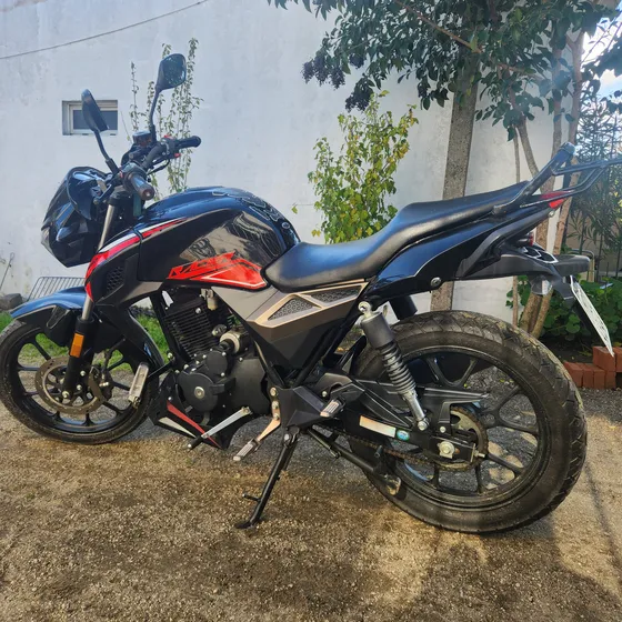 Yumbo Racer 200