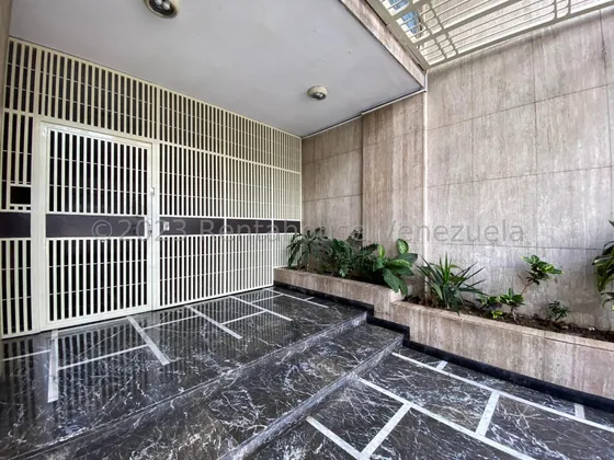 Estupendo Apartamento En Venta Con Inmejorable Ubicación El Marques. Jose Guerrero. Cod: 25-