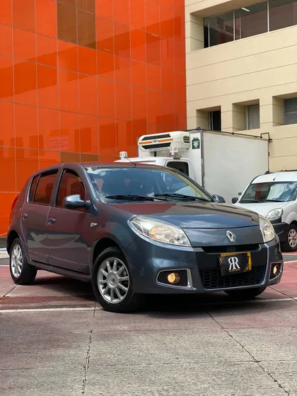 Renault Sandero 1.6 Dynamique 110 Hp