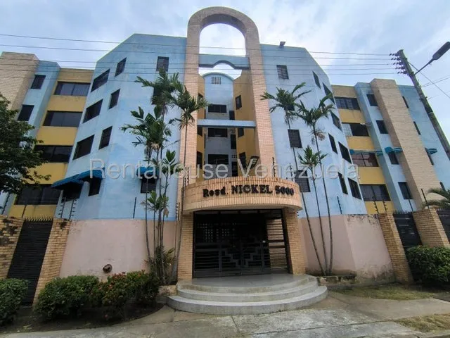 Apartamento En Alquiler Cerca De La Uc, Amoblado Urb La Campiña Naguangua Carabobo Mls #25-21633 LG