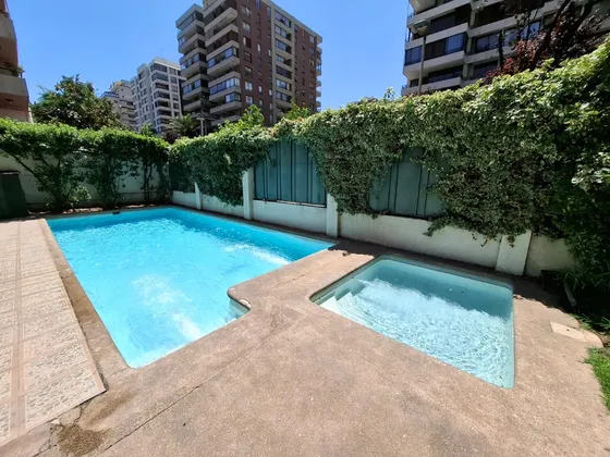 Cómodo Y Luminoso. Piscina, Sauna. Sector Colón, Las Condes