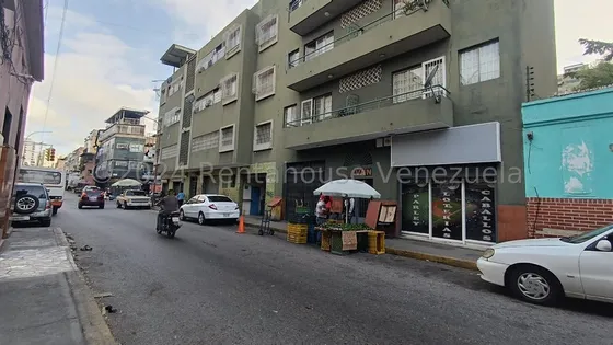LG Alquilo Amplio Local Quinta Crespo