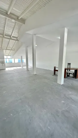 Rd Local Centro 2 Do Nivel Av 19 De Abril Multi Propósito 