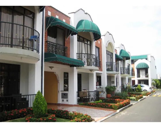 Venta Casa Condominio De 400mts2 La Hacienda, Sur De Cali 8849.