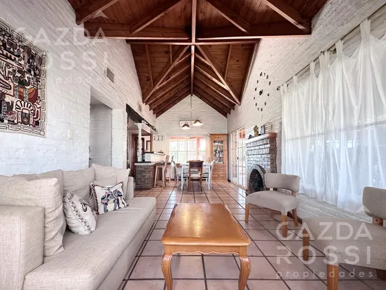 Venta De Casa Campos De Echeverria Canning