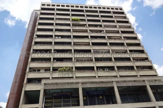 Oficina, En Alquiler Espaciosa Con Servicio De (wifi), Muy Bien Ubicada, En Colinas De Bello Monteen Un Centro Comercial Muy Seguro, Una Gran Oportunidad. Vi Mls #25-1913