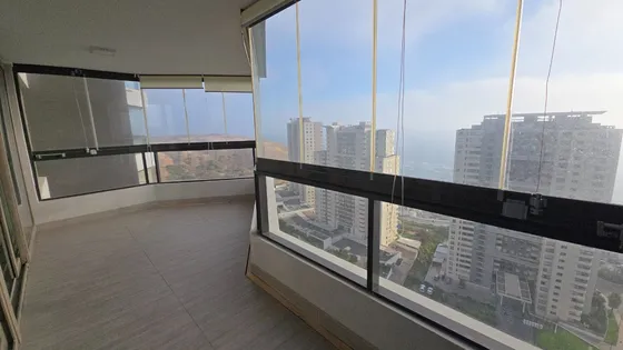 Practicamente Nuevo, Linda Vista