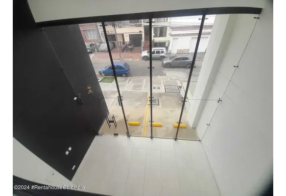 Comercial En  Cali Rah Co: 25-1218
